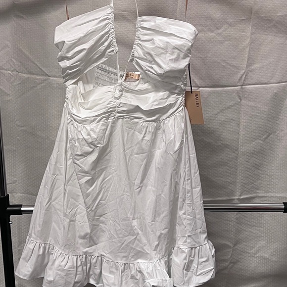 NWT Bailey 44 White Zahara Dress - Picture 1 of 3